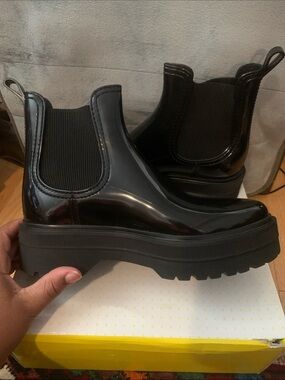 NWT Lemon 🍋Jelly Boots